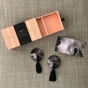 NWT Nippies Sequin Nipple Covers w Black Tassels